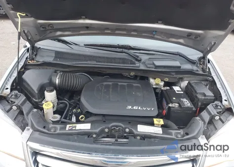 2013 Chrysler Town & Country Touring-L из США, поврежденный, VIN 2C4RC1CG9DR681316